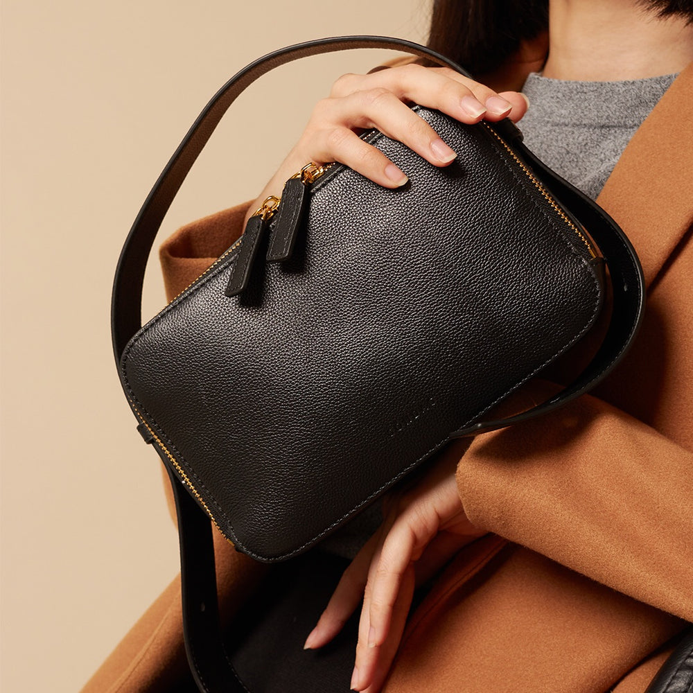 AURÉLIE Medium Leather Shoulder Bag – SÖNDAG